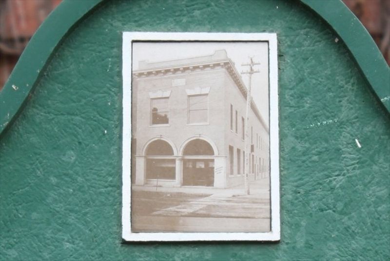 Midland National Bank image. Click for full size.