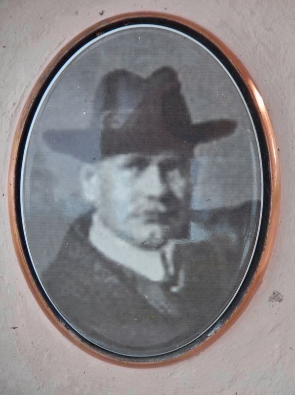 Dr. Edgar J. Banks - A Real Indiana Jones! image. Click for more information.