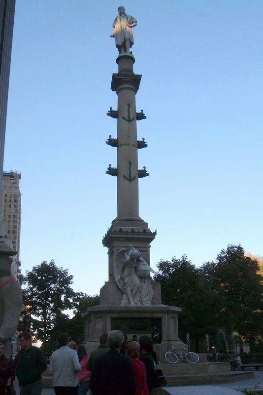 Nearby Park: Columbus Circle - Columbus Memorial image. Click for full size.