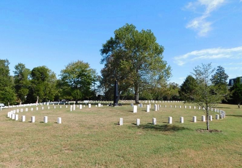 Fort Donelson National Cemetery image. Click for full size.