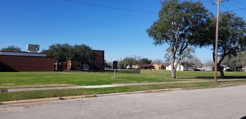 The view of the Little School of the 400 Marker from the road. Click for full size. The view of the Little School of the 400 Marker from the road image. Click for full size.
