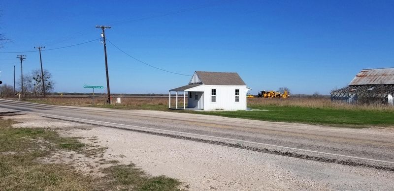 The view of the McFaddin Post Office from the road image. Click for full size.