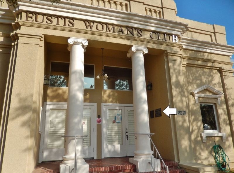 Eustis Woman's Club Entrance image. Click for full size.
