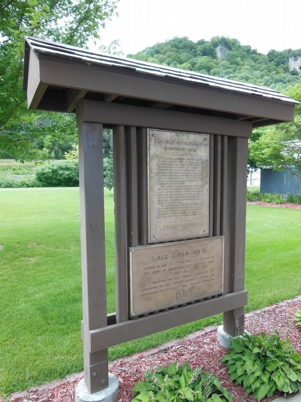 Lock & Dam No. 5 Marker Kiosk image. Click for full size.