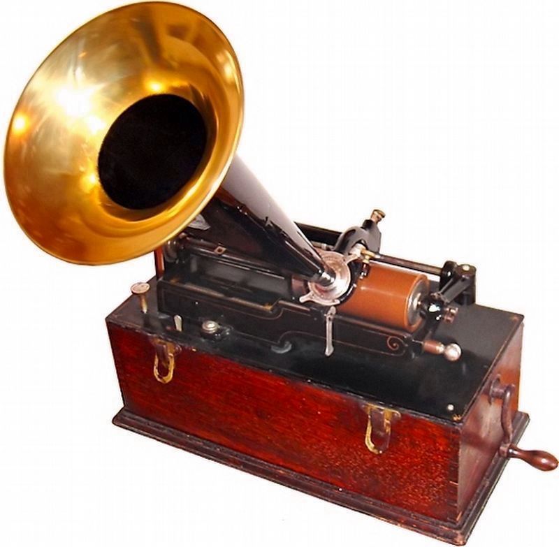 Edison Wax Cylinder Phonograph, circa 1899 image. Click for full size.