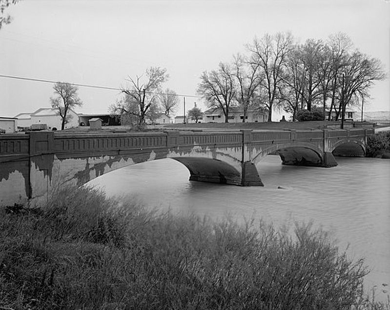 The Fromberg Concrete Bridge image. Click for full size.