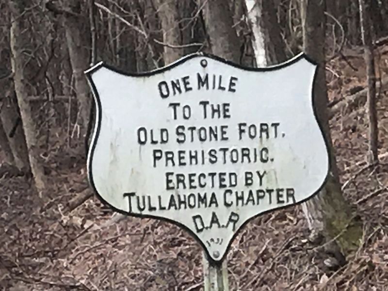 Secondary Old Stone Fort Marker. Click for full size. Secondary Old Stone Fort Marker image. Click for full size.