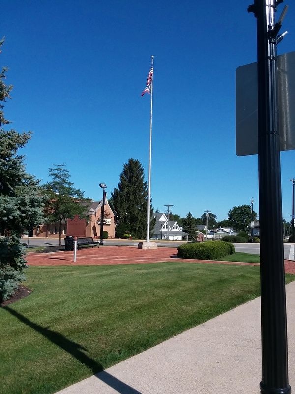 New Bremwn Veterans Memorial Flagpole Marker image. Click for full size.