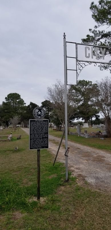 The City Cemetery Marker by the entrance of the Cemetery image. Click for full size.