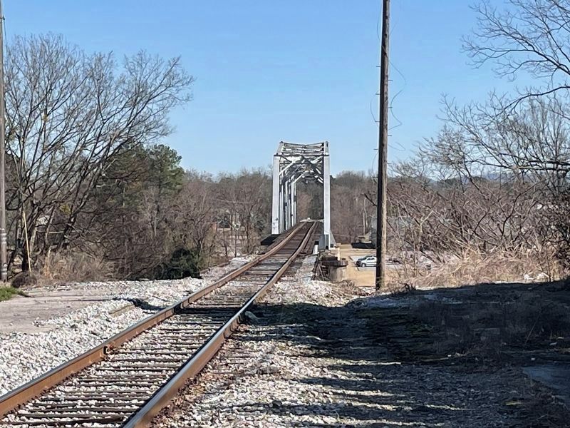 Current railroad trestle bridge across the Coosa River. image. Click for full size.