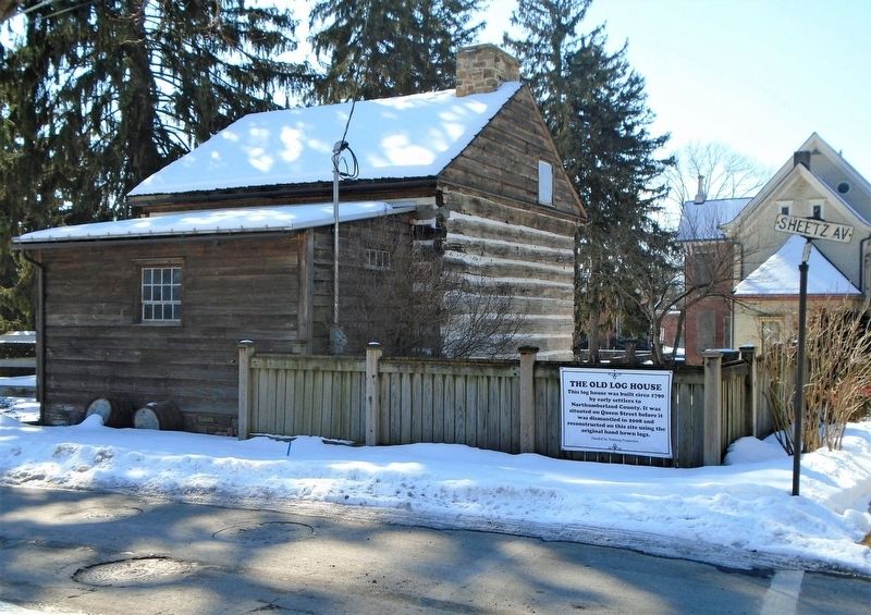 The Old Log House and Marker image. Click for full size.
