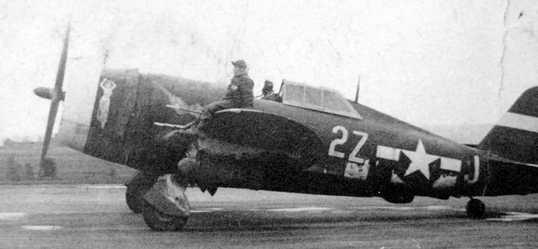 P-47 Razorback code 2Z-J of the 510th Fighter Squadron, 405th Fighter Group image. Click for full size.