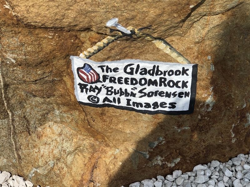 Gladbrook Freedom Rock Veterans Memorial Artist's Signature image. Click for full size.