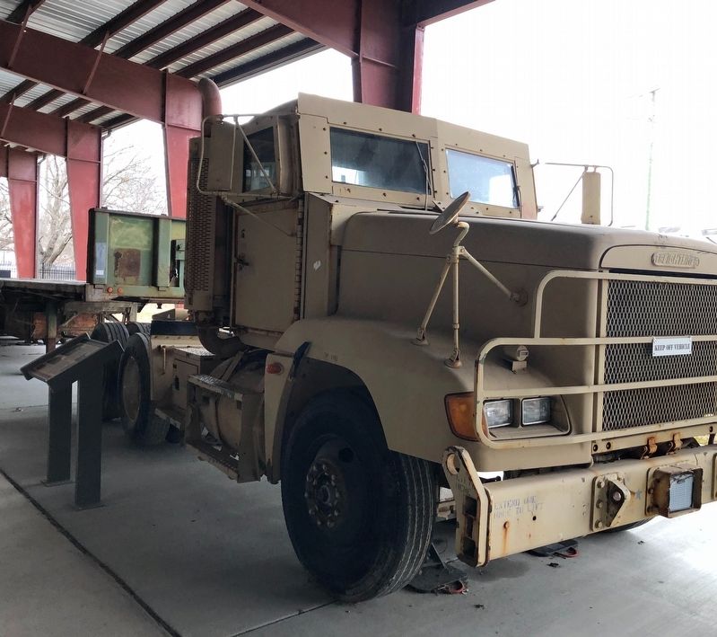 M915A4, Truck, Tractor, 14 Ton, 64 (Up-Armored) Display image. Click for full size.