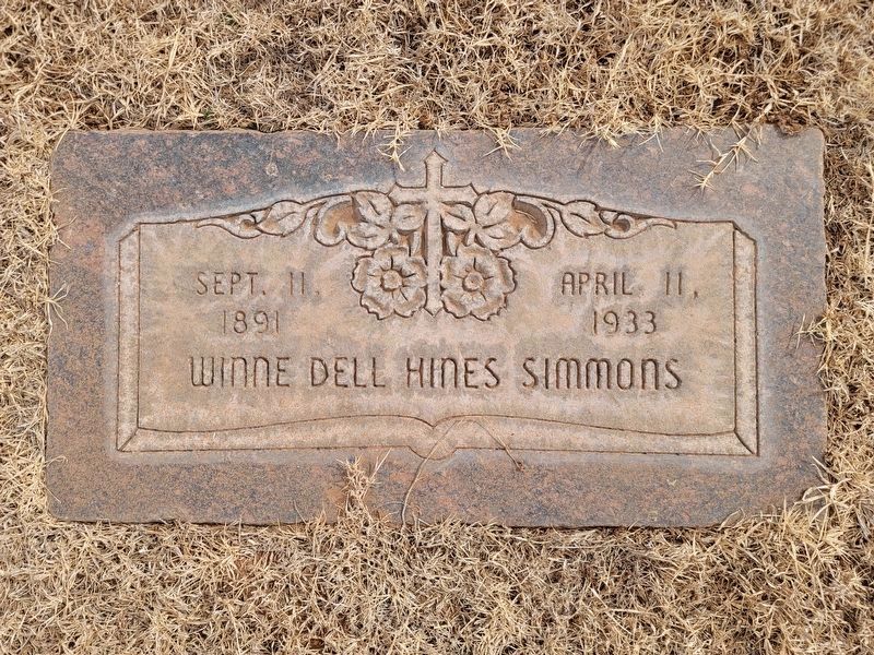 Grave marker of Winnie Dell Hines Simmons. Click for full size. Grave marker of Winnie Dell Hines Simmons image. Click for full size.