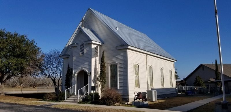 La Vernia United Methodist Church image. Click for full size.