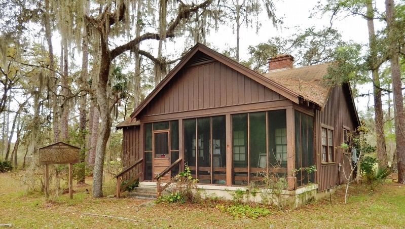 The Pitman Residence (<i>east elevation</i>). Click for full size. The Pitman Residence (<i>east elevation</i>) image. Click for full size.