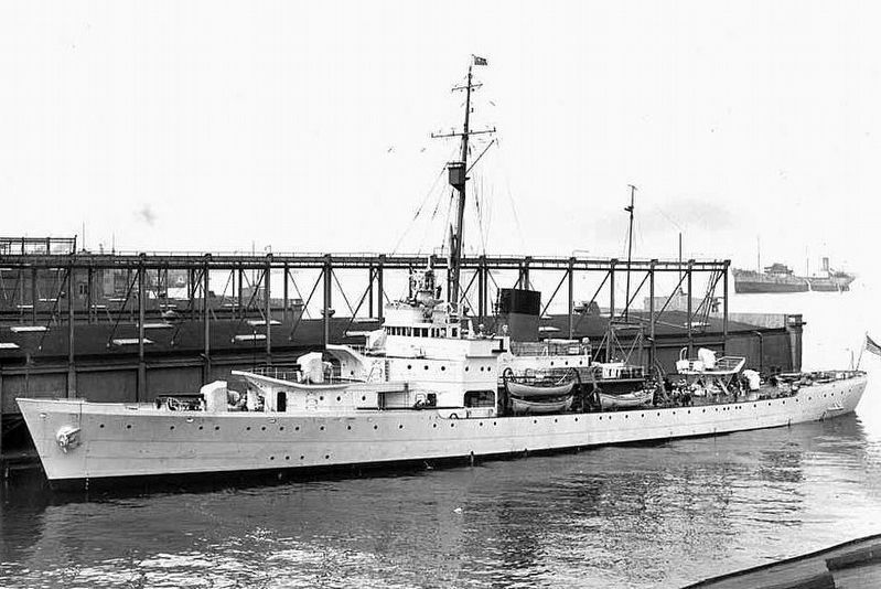 USCGC Campbell (WPG-32) in New York Harbor, May 1940 image. Click for full size.
