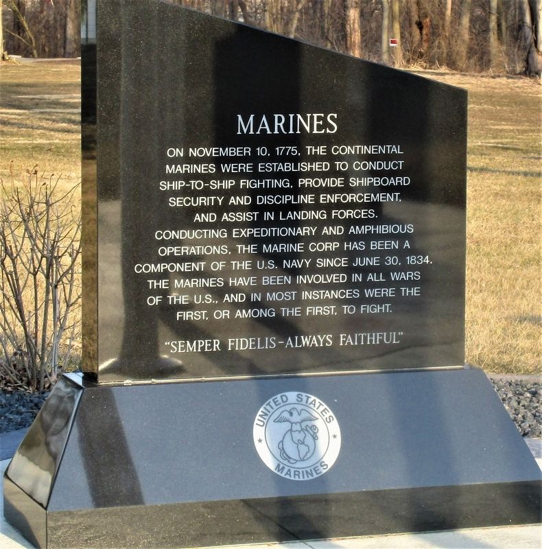 Rockford Veterans Memorial image. Click for full size.