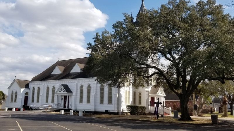 The side view of the Guardian Angel Catholic Church image. Click for full size.