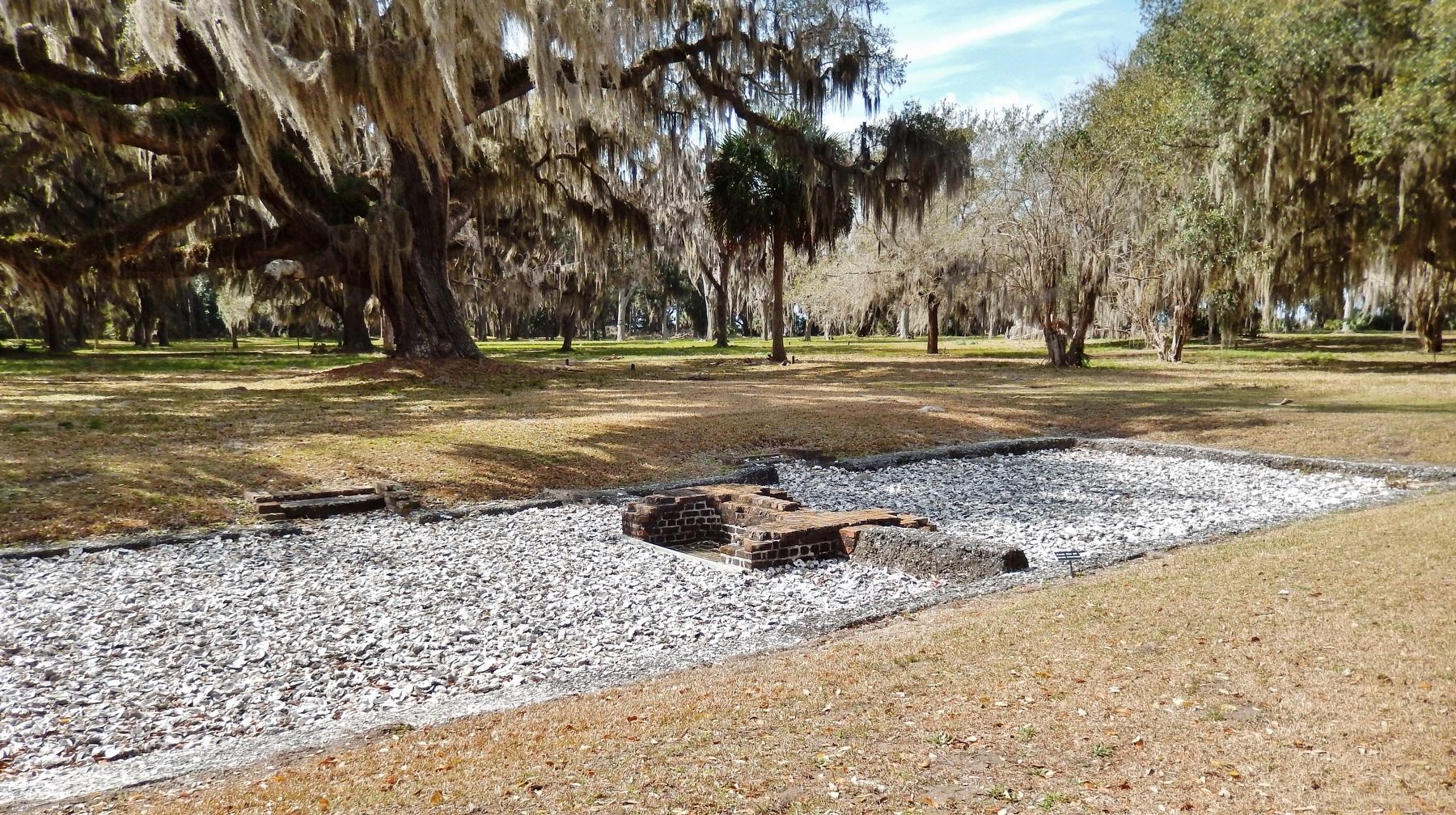 Foundation Ruins (<i>view from near marker</i>) image. Click for full size.