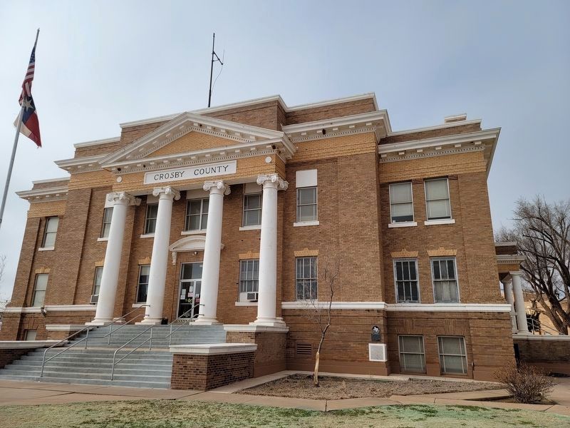 Crosby County Courthouse and Marker image. Click for full size.