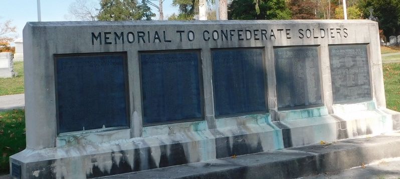 Memorial To Confederate Soldiers Marker image. Click for full size.