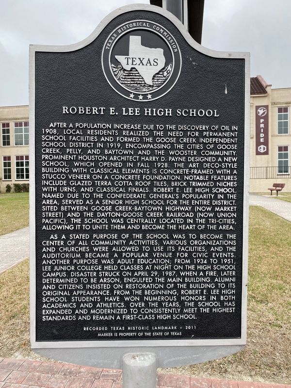 Robert E. Lee High School Marker image. Click for full size.