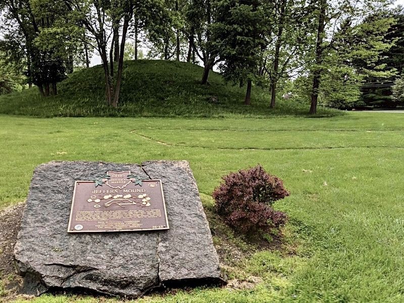 Jeffers Mound and Marker image. Click for full size.