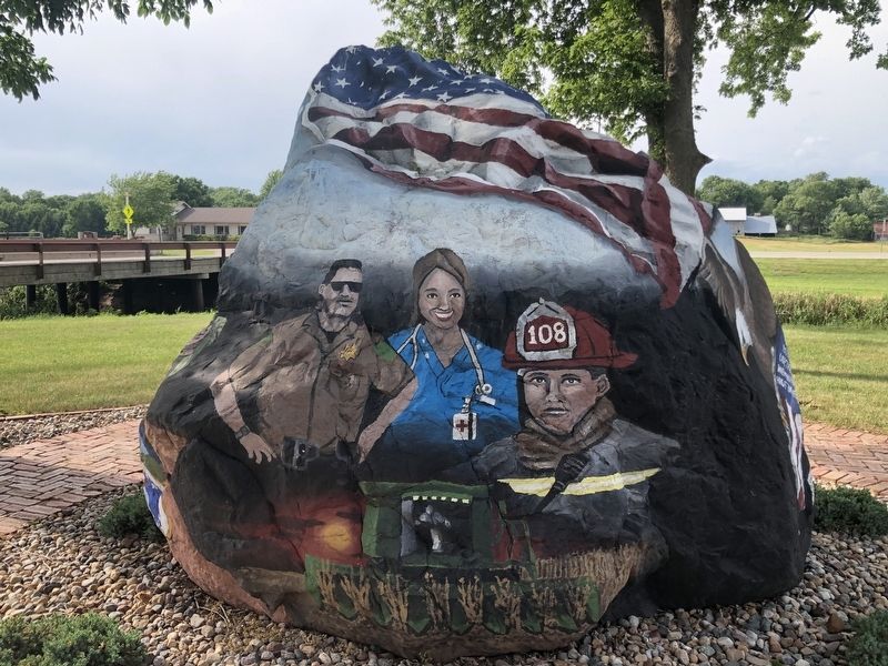 Manning Freedom Rock Veterans Memorial South Side image. Click for full size.