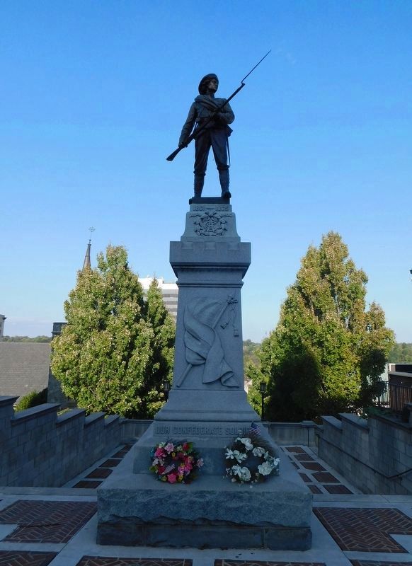 Lynchburg's Confederate Soldiers Monument. Click for full size. Lynchburg's Confederate Soldiers Monument image. Click for full size.