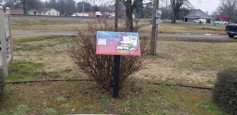 The Arkansas Flag/Wabbaseka Memorial image. Click for full size.