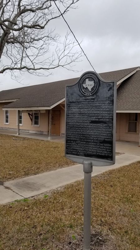 Collegeport Marker and the Mopac house image. Click for full size.