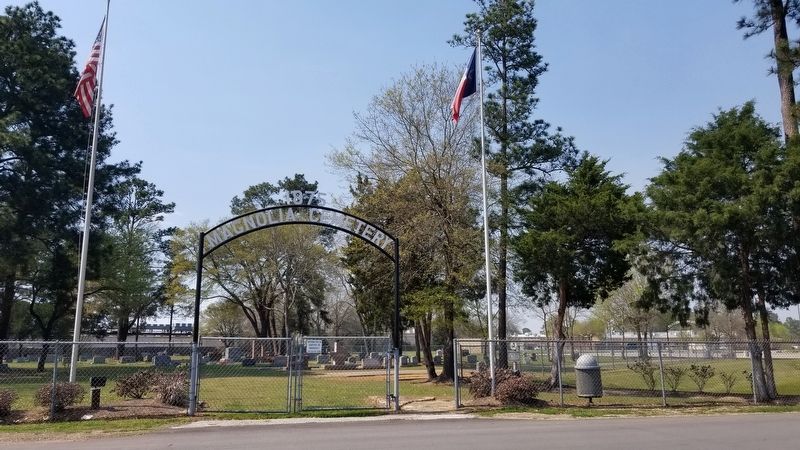 The main entrance to the Magnolia Cemetery image. Click for full size.
