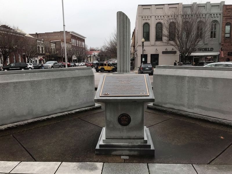 Maury County War Memorial image. Click for full size.