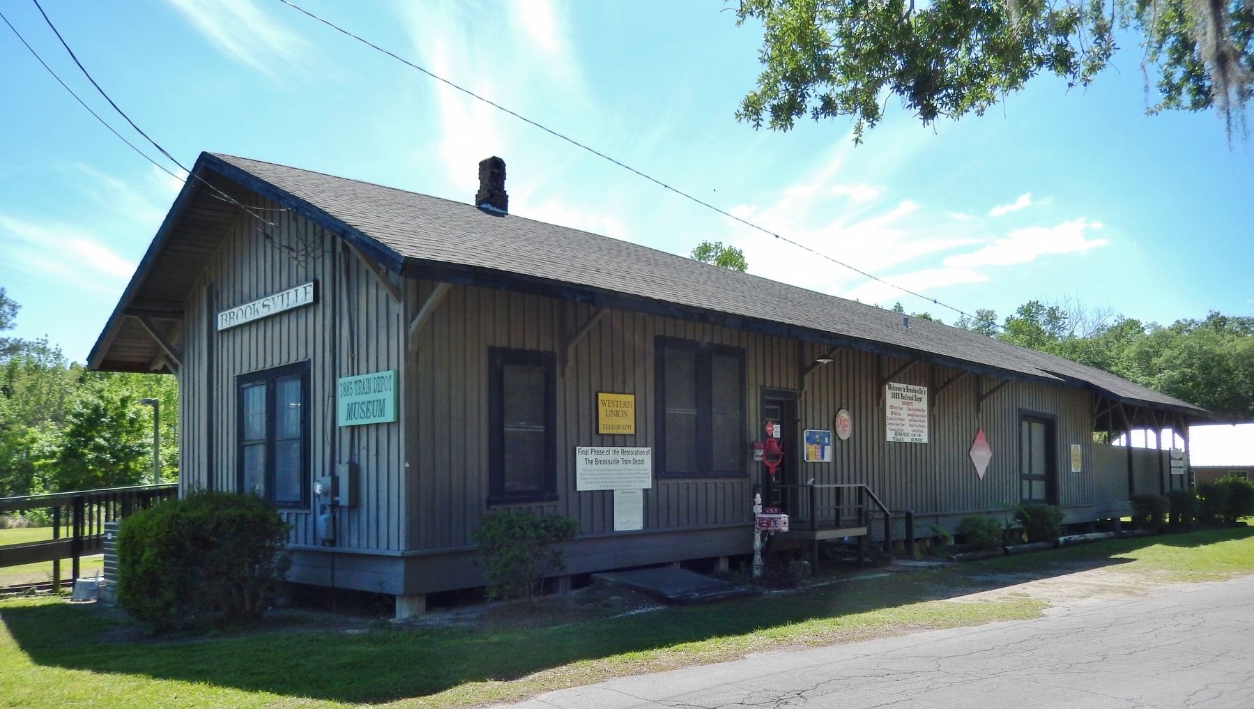 Brooksville 1885 Train Depot Museum image. Click for full size.