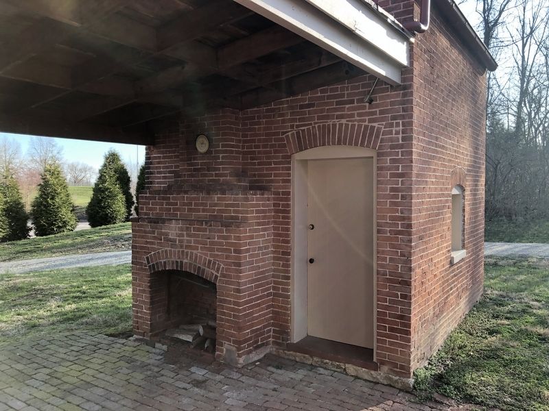 Semi-attached outbuilding, likely the kitchen. Click for full size. Semi-attached outbuilding, likely the kitchen image. Click for full size.