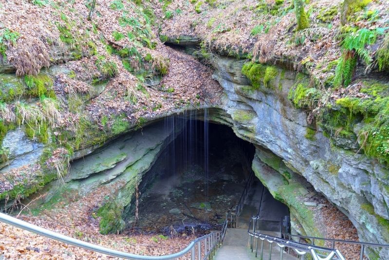 Entrance to Mammoth Cave image. Click for full size.