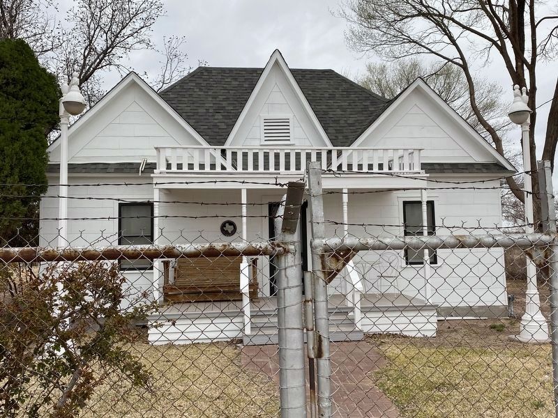 Kermit's Oldest Home and Marker image. Click for full size.