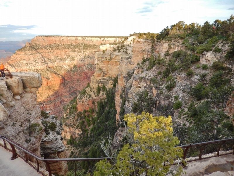 Mather Point - Grand Canyon image. Click for full size.