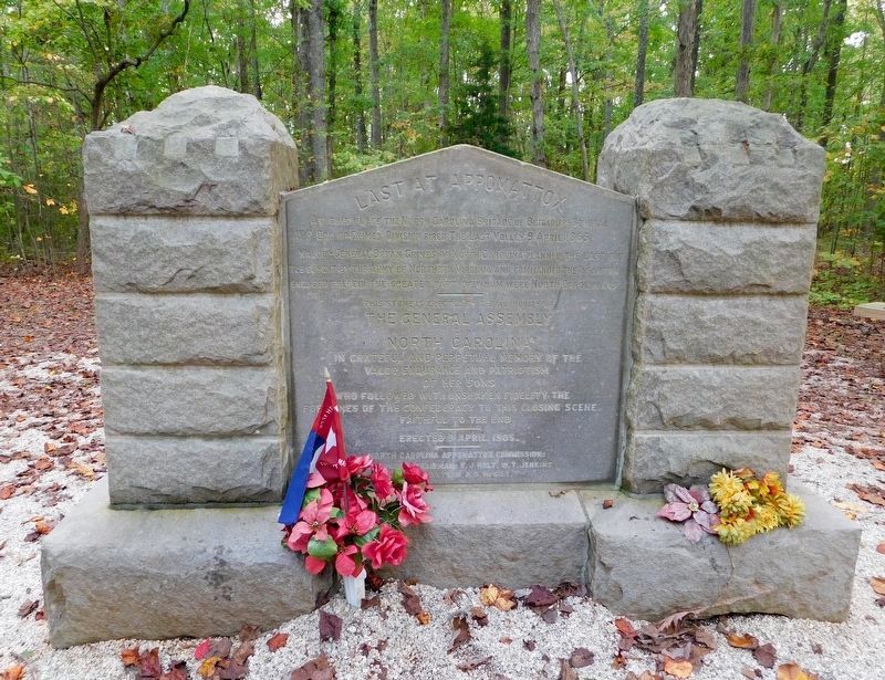 North Carolina Monument (Front) image. Click for full size.