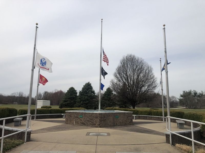 Veterans Memorial Fountain image. Click for full size.