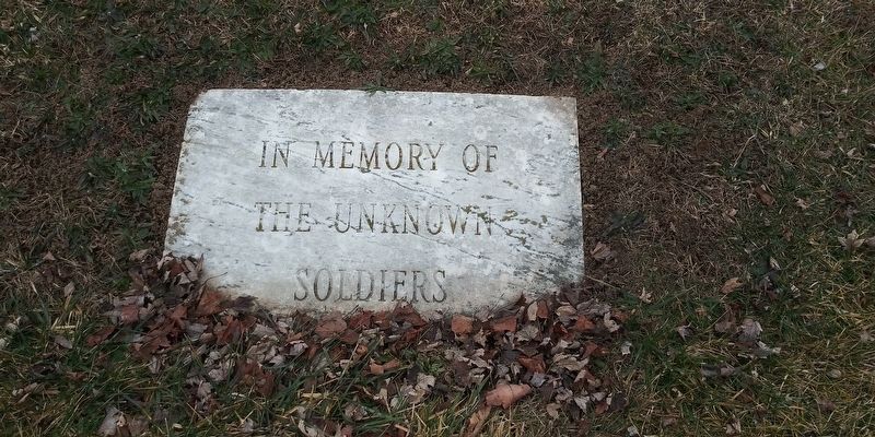 The Unknown Dead Venterns Memorial Mound Marker image. Click for full size.