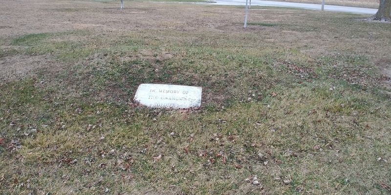 The Unknown Dead Venterns Memorial Mound Marker image. Click for full size.