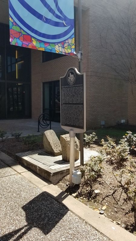 The First Baptist Church of Houston Marker is on the right side of the entrance. image. Click for full size.