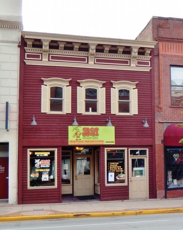 31 North Broadway. Click for full size. 31 North Broadway image. Click for full size.