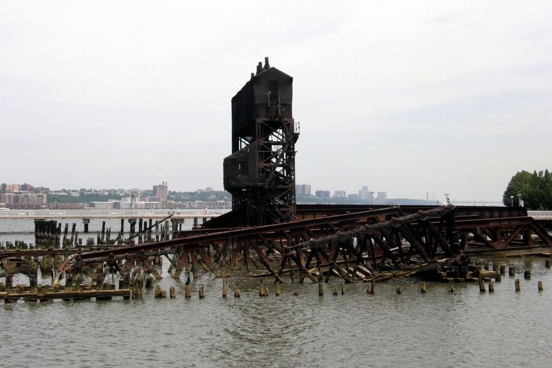 New York Central Railroad 69th Street Transfer Bridge image. Click for full size.