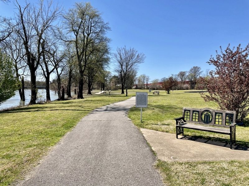 Pitman's Ferry Marker with Black River to left. image. Click for full size.
