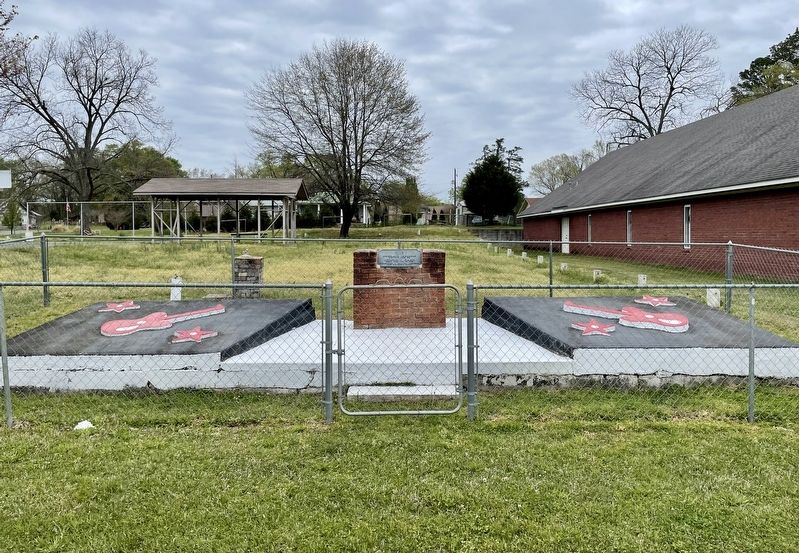 Johnny Cash Birthplace Monument image. Click for full size.