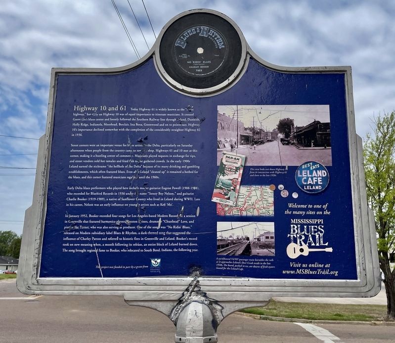 Corner of 10 and 61 Marker (rear) image. Click for full size.